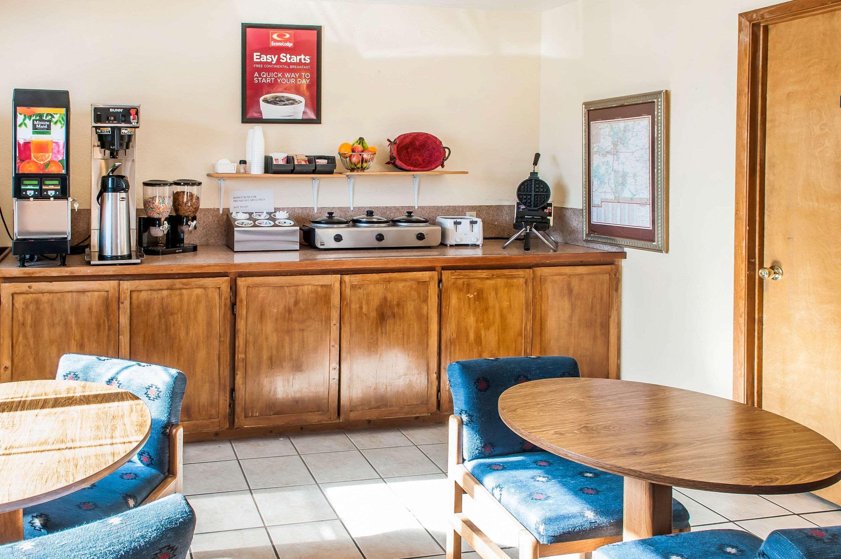 Econo Lodge Eagle Nest Luaran gambar