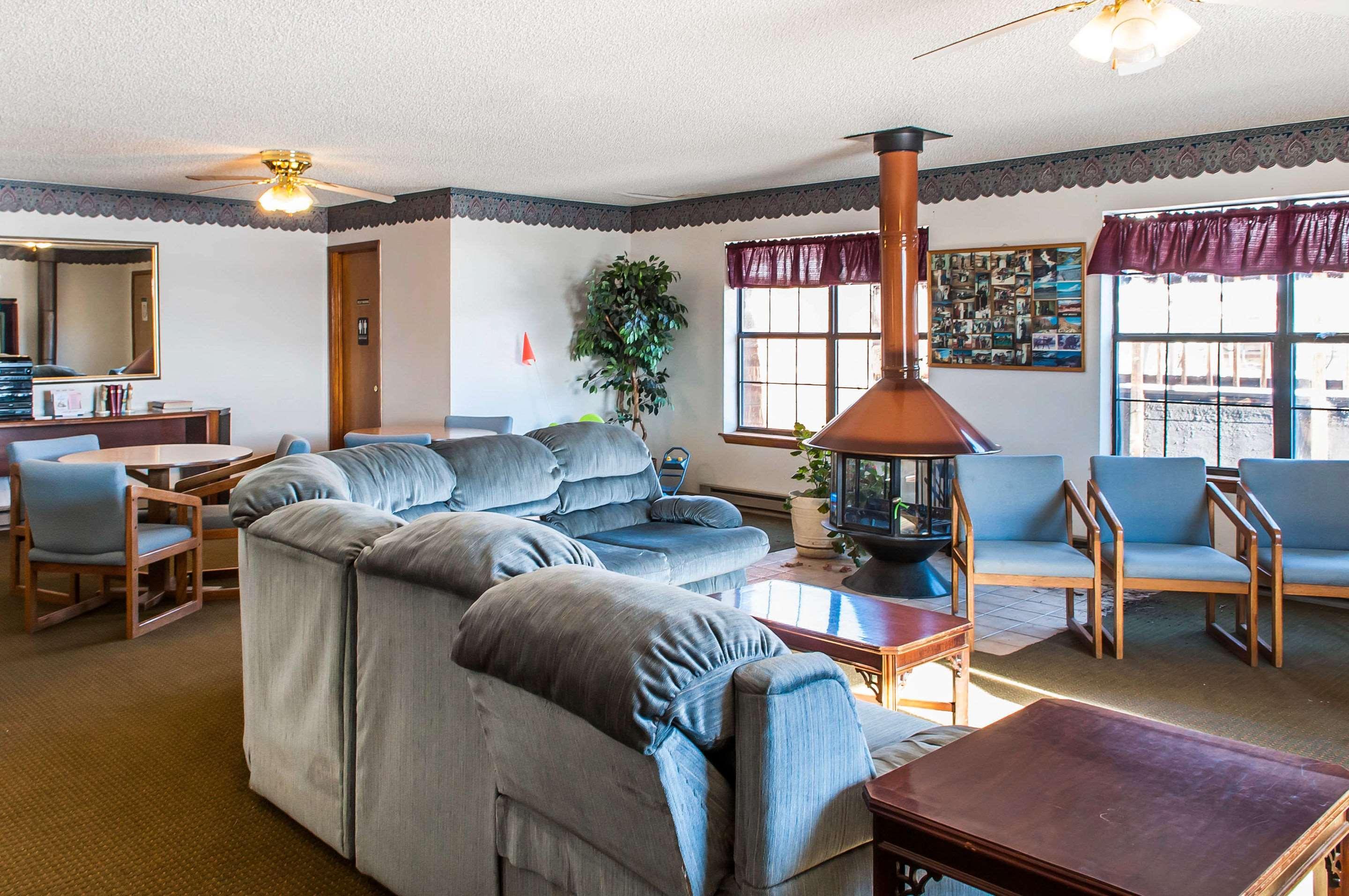 Econo Lodge Eagle Nest Luaran gambar