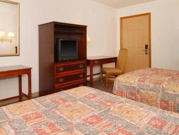 Econo Lodge Eagle Nest Luaran gambar